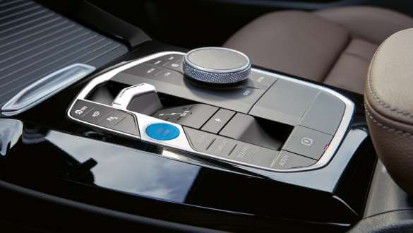 Adaptive Suspension - THE ELECTRIFYING DRIVING PERFORMANCE - BMW IX3 car page - life ev eg